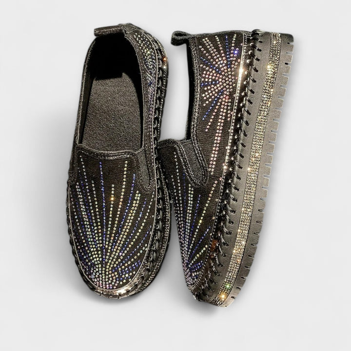 Sable – Shoes adorned with rhinestones